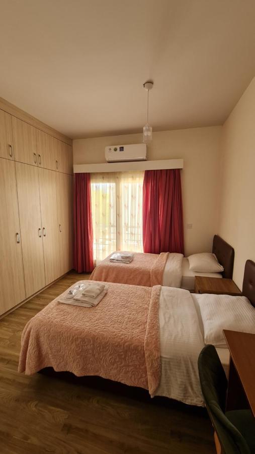 Oytam Apt Nicosia Exteriör bild