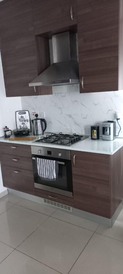 Oytam Apt Nicosia Exteriör bild